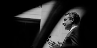 Αντιστροφή της εικόνας: Τα ποσοστά του πρωθυπουργού χαμηλότερα από τα ποσοστά της ΝΔ!