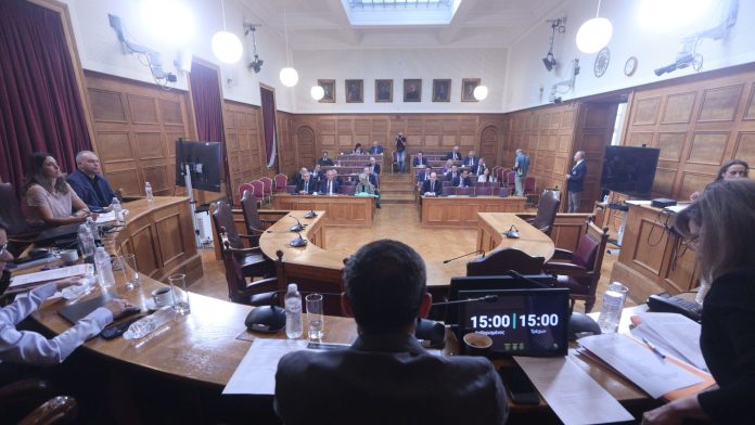 ΟΠΕΚΕΠΕ: Η Τυχεροπούλου αποδομεί Σαλάτα μετά την κατάθεση του – «Συκοφαντικός παροξυσμός» στην Εξεταστική