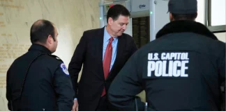 Ξεκίνησαν οι διώξεις των αντιπάλων του Τραμπ – Απαγγέλθηκαν κατηγορίες στον πρώην διευθυντή του FBI