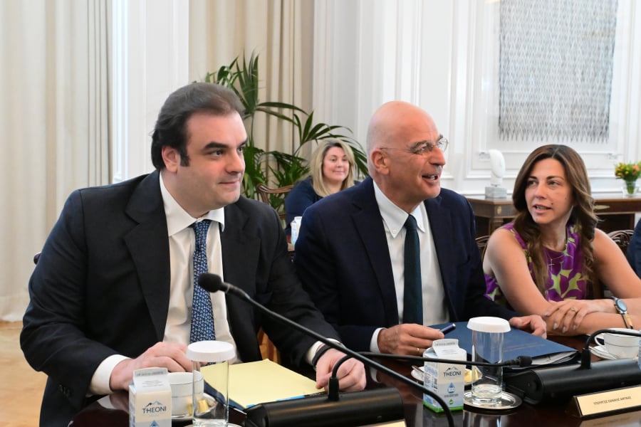 ffe220479497d4eed1f22f5b21eee1e5_L