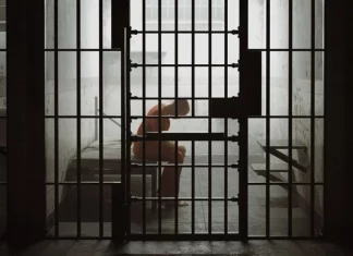 Βόλος: Ξυλοκόπησε τη σύζυγό του επειδή δεν του έδινε το κινητό της – Κατέληξε στη φυλακή