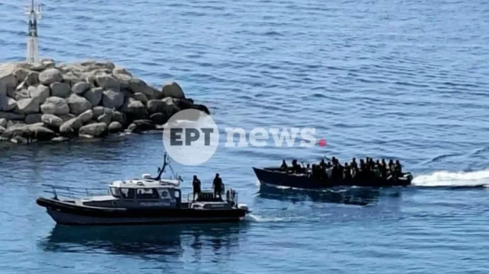 Εντοπίστηκαν και διασώθηκαν 69 παράνομοι αλλοδαποί νοτιοανατολικά της Γαύδου