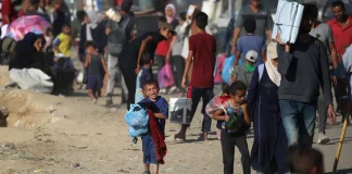 Ανθρώπινο αδιέξοδο στη Γάζα – Ιστορίες Παλαιστίνιων που φεύγουν προς το άγνωστο την ώρα που πέφτουν ισραηλινές βόμβες