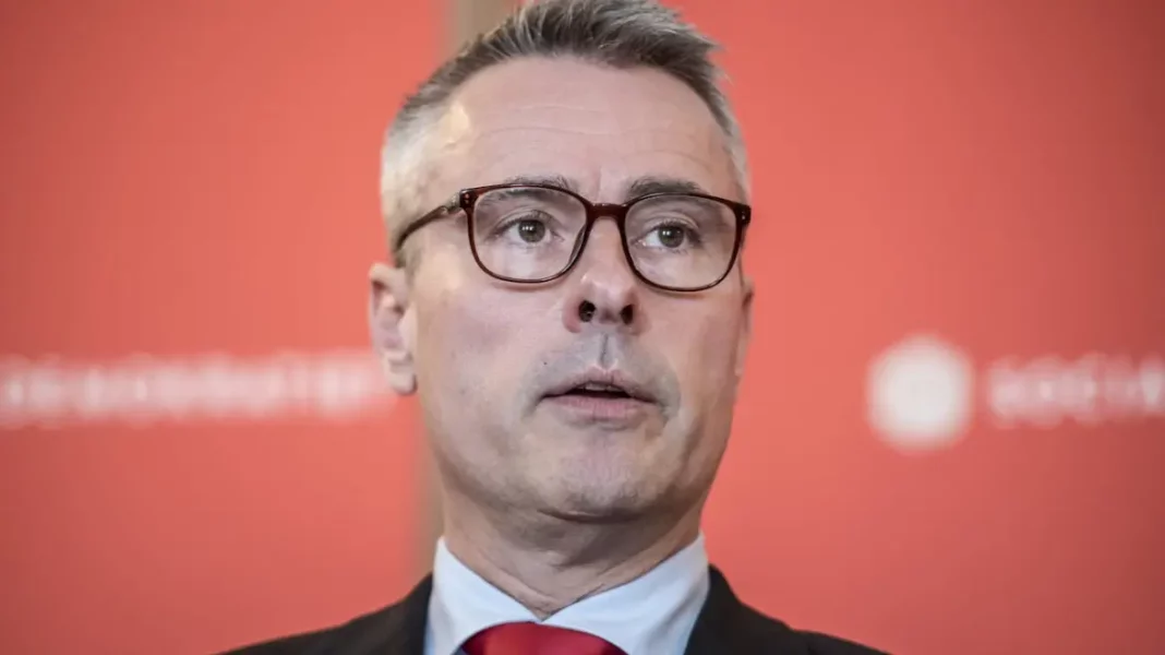 henrik_sass_larsen_2