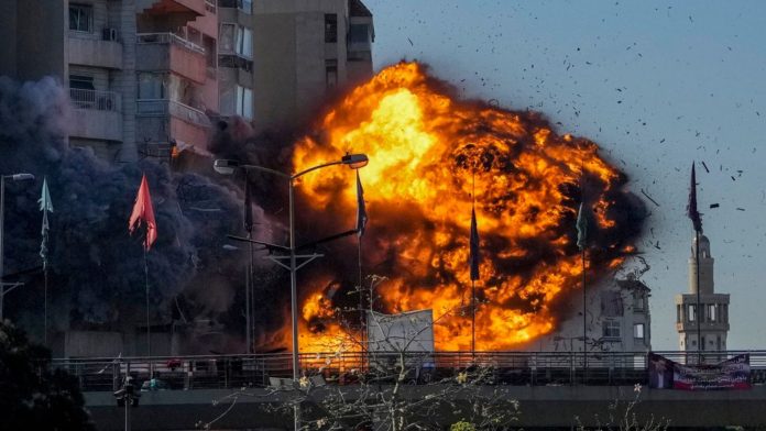 Ισραήλ: Έπληξε κτίριο της Χεζμπολάχ στον νότιο Λίβανο
