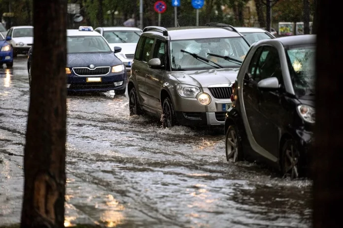 Έρχεται φθινοπωρινή εισβολή: Οι οχτώ περιοχές που θα σημειωθούν καταιγίδες – Προειδοποίηση μετεωρολόγων για ακραία φαινόμενα