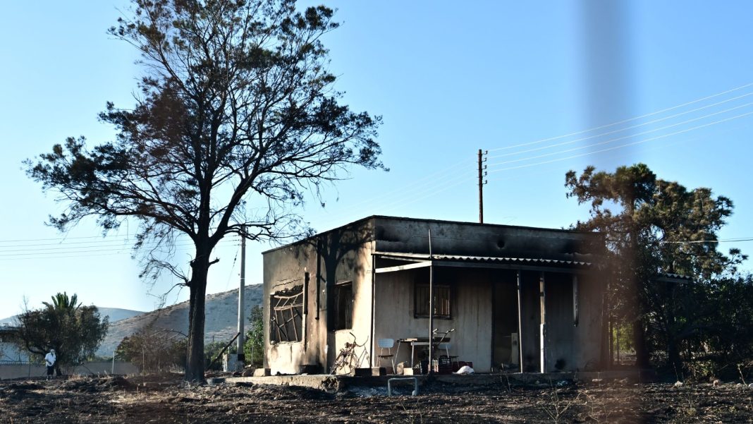 kammeno-spiti-palaia-fokaia-fotia-87-new