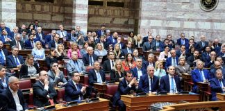 Ανοικτά μικρόφωνα, κλειστά στόματα για τους βουλευτές της ΝΔ – Συνεδριάζει σήμερα η Κ.Ο.