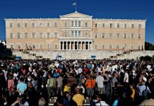 Εμπνέοντας την κοινωνία ξανά