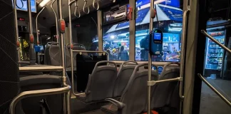 Τρόμος για οδηγό λεωφορείου στα Πατήσια: Μεθυσμένος επιβάτης τον ξυλοκόπησε και του έσπασε τη γνάθο