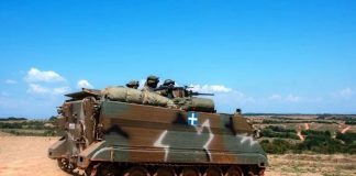 Η Ελλάδα εξοπλίζει τον Λίβανο με τεθωρακισμένα και ελικόπτερα
