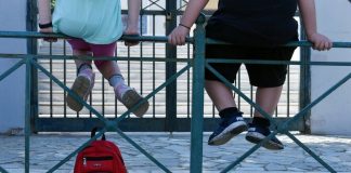 Δράμα: Μητέρα καταγγέλλει οδηγό ΚΤΕΛ – Αποβίβασε μαθητές στα χωράφια