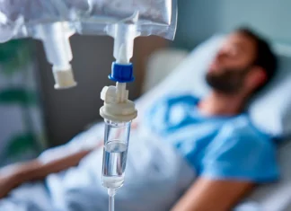 Αίγιο: Στο νοσοκομείο ασφαλιστής έπειτα από άγρια επίθεση πρώην παίκτη ριάλιτι