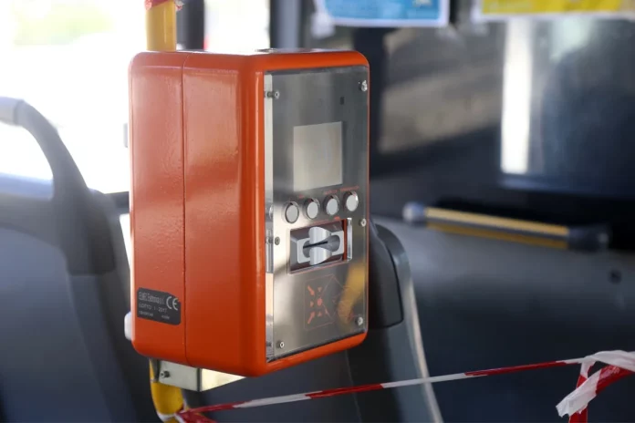 Τέλος τα χάρτινα εισιτήρια σε λεωφορεία του ΟΑΣΘ – Πότε θα σταματήσουν να ισχύουν