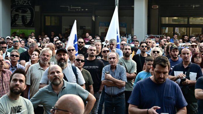 Απεργία ταξί: «Παλεύουμε με συμμορίες, η ΝΔ θα πέσει κάτω από το 18%» λέει ο Λυμπερόπουλος