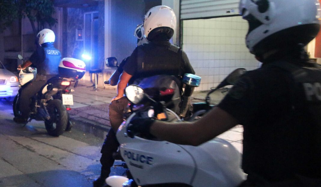 ÈÅÓÓÁËÏÍÉÊÇ - ÁÍÔÑÁÓ ÐÕÑÏÂÏËÇÓÅ ÔÇÍ ÁÄÅÑÖÇ ÔÏÕ ÊÁÉ ÅÍÁÍ ÁÓÔÕÍÏÌÉÊÏ ÊÁÉ ÓÔÇ ÓÕÍÅ×ÅÉÁ ÁÕÔÏÐÕÑÏÂÏËÇÈÇÊÅ ÓÅ ÄÉÁÌÅÑÉÓÌÁ ÔÇÓ ÏÄÏÕ ÓÔÑÙÌÍÉÔÓÇÓ ÓÔÇÍ ÐÅÑÉÏ×Ç ÌÁÑÔÉÏÕ(ÌÏÔÉÏÍÔÅÁÌ/ÖÁÍÇ ÔÑÕØÁÍÇ)