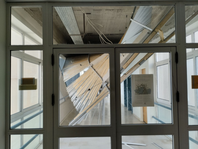 Ιωάννινα: Κατέρρευσε τμήμα της οροφής στο Παιδαγωγικό Τμήμα του Πανεπιστημίου