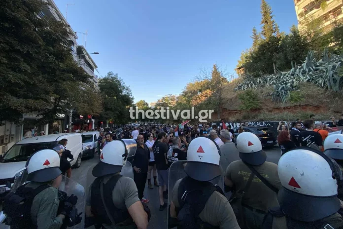 Θεσσαλονίκη: Στοπ της ΕΛΑΣ στην πορεία φίλων του ΠΑΟΚ για Παλαιστίνη προς το γήπεδο της Τούμπας – (ΦΩΤΟ)