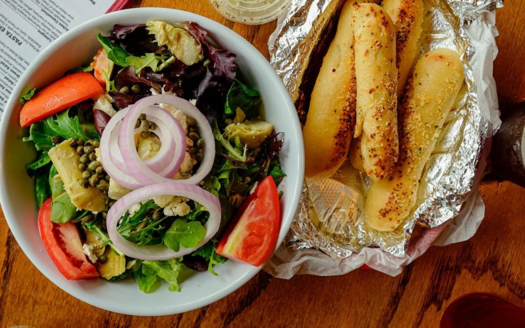 pexels-tejanotechie-28257385-1-1200x750