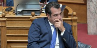 Μπροστά σε άδεια καθίσματα η ομιλία Πλεύρη στην Αλεξανδρούπολη