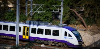 Φωτιά σε σταθμό προαστιακού στην Πάτρα – Ακινητοποιήθηκε ο συρμός