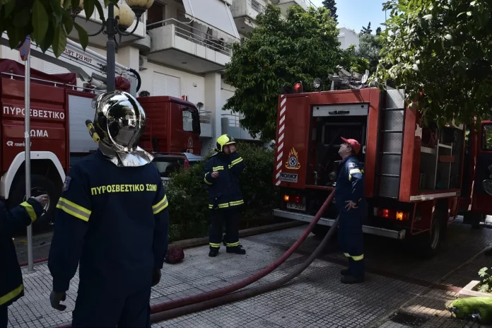 Θεσσαλονίκη: Συναγερμός για φωτιά σε δύο διαμερίσματα μέσα σε λίγη ώρα – Δύο άτομα στο νοσοκομείο