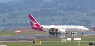 Qantas: Αναγκαστική προσγείωση αεροσκάφους λόγω καπνού στον χώρο των αποσκευών