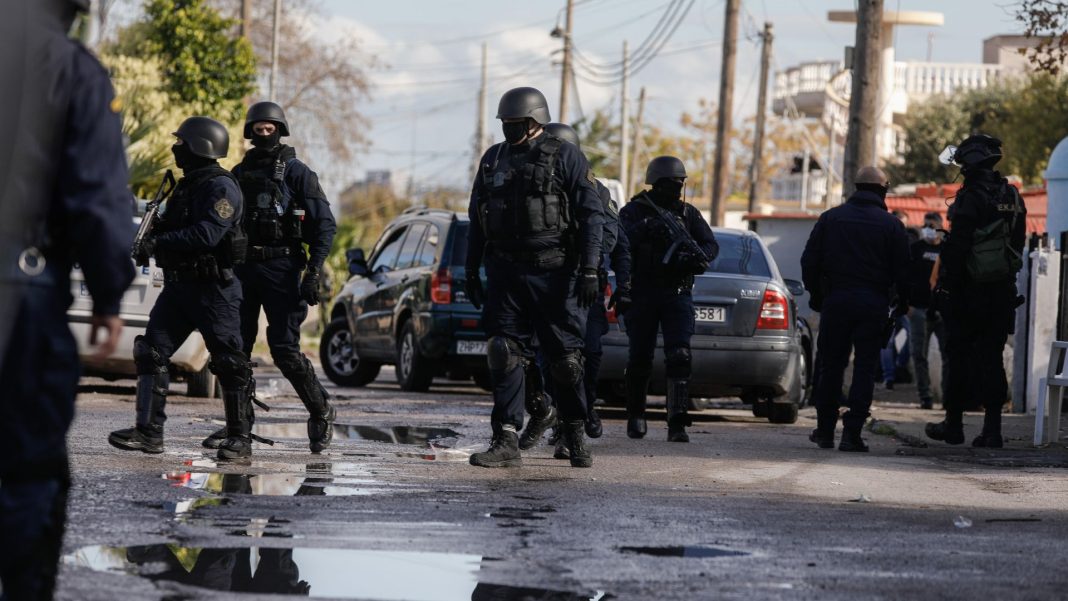 roma-astinomia-kataulismos-new