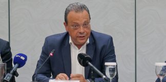 Σωκράτης Φάμελλος: Θυρωρείο