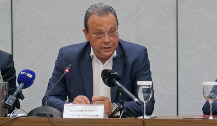 Σωκράτης Φάμελλος: Θυρωρείο