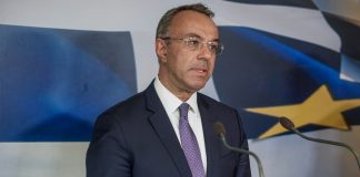 Διπλό ταμπλό για τον Χρήστο Σταϊκούρα