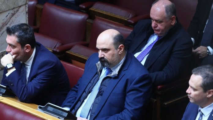 Τέμπη: Νέα στοιχεία για την εμπλοκή Τριαντόπουλου στο «μπάζωμα» κατέθεσαν οι γονείς του Βάιου Βλάχου – Του αποδίδουν ρόλο συντονιστή