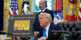 Ο Τραμπ υπέγραψε εκτελεστικό διάταγμα για τη χρυσή κάρτα διαμονής έναντι τιμήματος 1 εκατ. δολαρίων