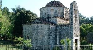 Σοκ και οργή στην Ρόδο: Χάραξαν με μαχαίρι τις αγιογραφίες του Ιερού Ναού Αγίου Νικολάου στο Φουντουκλί