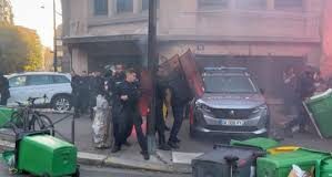 Γαλλία: Ταραχές και συλλήψεις στη χώρα λόγω του κινήματος «Μπλοκάρουμε τα πάντα»