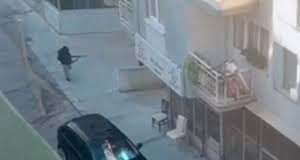 Επίθεση κατά αστυνομικού τμήματος στη Σμύρνη – Νεκροί δύο αστυνομικοί