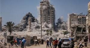 Οι Ισραηλινοί προελαύνουν στην πόλη της Γάζας – Προσωρινό πέρασμα 48 ωρών για τα «καραβάνια απελπισίας»