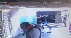 Υπόθεση «Γιόζεφ Φριτζλ» στη Βραζιλία: Κρατούσε σκλάβα για 22 χρόνια τη θετή του κόρη, απέκτησε μαζί της τρία παιδιά, τη βίαζε και την εξέδιδε