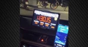 Οδηγός ταξί χρέωσε τουρίστρια… 130 ευρώ για κούρσα από το Αεροδρόμιο έως τη μαρίνα Ζέας