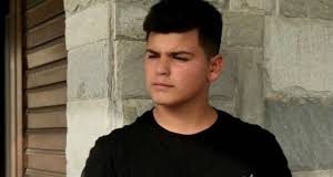 Σε εγκεφαλική αιμορραγία που προκλήθηκε από ανεύρυσμα οφείλεται ο θάνατος του 17χρονου που κατέρρευσε στον Βόλο