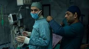 Καταρρέει το νοσοκομείο – σύμβολο στη Γάζα: «Γιατροί κάνουν επεμβάσεις χωρίς αναισθητικό»