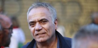 Συνελήφθησαν οι 2 γιοι του πρώην υπουργού του ΣΥΡΙΖΑ, Πάνου Σκουρλέτη, στα Εξάρχεια, από αστυνομικούς της ΟΠΚΕ! Είχαν κρυμμένα τα ρούχα τους πτυσσόμενα γκλομπ