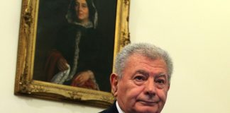 Αιχμές άφησε ο γιος του Βαλυράκη για πλημμελή έρευνα των αρχών – «Ήταν ξυλοκοπημένος, ακόμη και στο πρόσωπο»