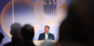 Η στρατηγική του Μαξίμου στο come back του Αλέξη Τσίπρα