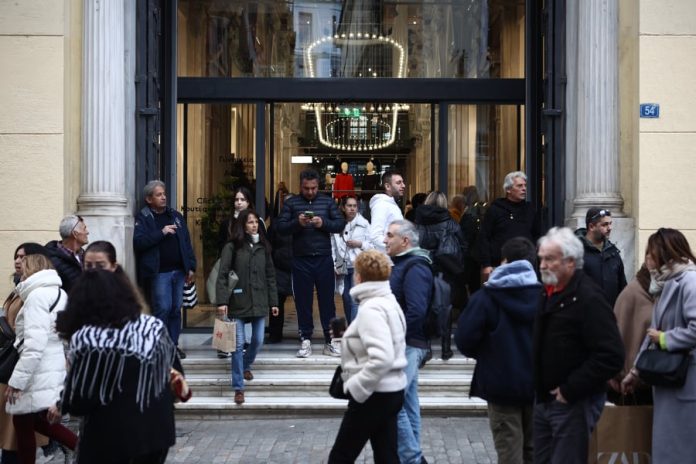 Το δημογραφικό βουλιάζει τη χώρα: Στο ναδίρ οι γεννήσεις – Σχεδόν 1 στους 2 γάμους καταλήγει σε διαζύγιο