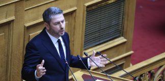 Ανδρουλάκης: Όταν δεν είσαι στο τραπέζι κ. Μητσοτάκη συνήθως είσαι στο μενού – Δεν λειτουργεί το ελληνικό ΥΠΕΞ