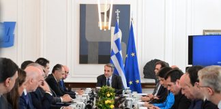 Χωρίς πάγκο στις δύσκολες κυβερνητικές μάχες