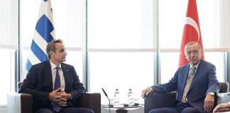 «Ο Ερντογάν πρωταγωνιστής, ο Μητσοτάκης ντεκόρ»: Τα τουρκικά ΜΜΕ σχολιάζουν τα «πυρά» Ανδρουλάκη