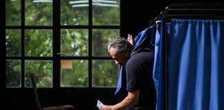 MRB: 7 στους 10 λένε «όχι» σε τρίτη κυβερνητική θητεία ΝΔ