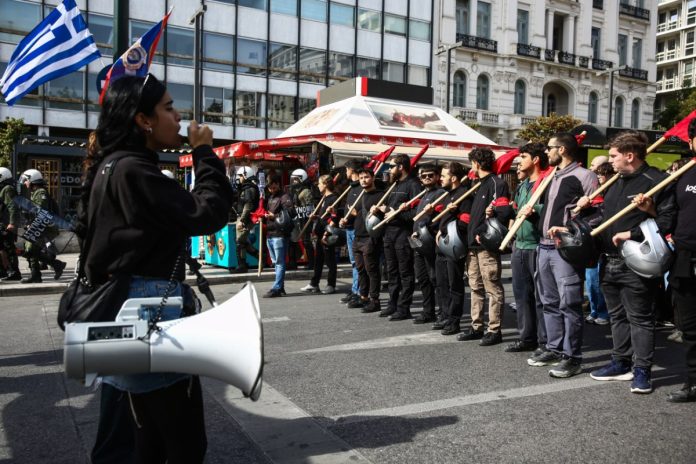 Μεγάλο φοιτητικό συλλαλητήριο στα Προπύλαια – Κλειστές Πανεπιστημίου και Σταδίου